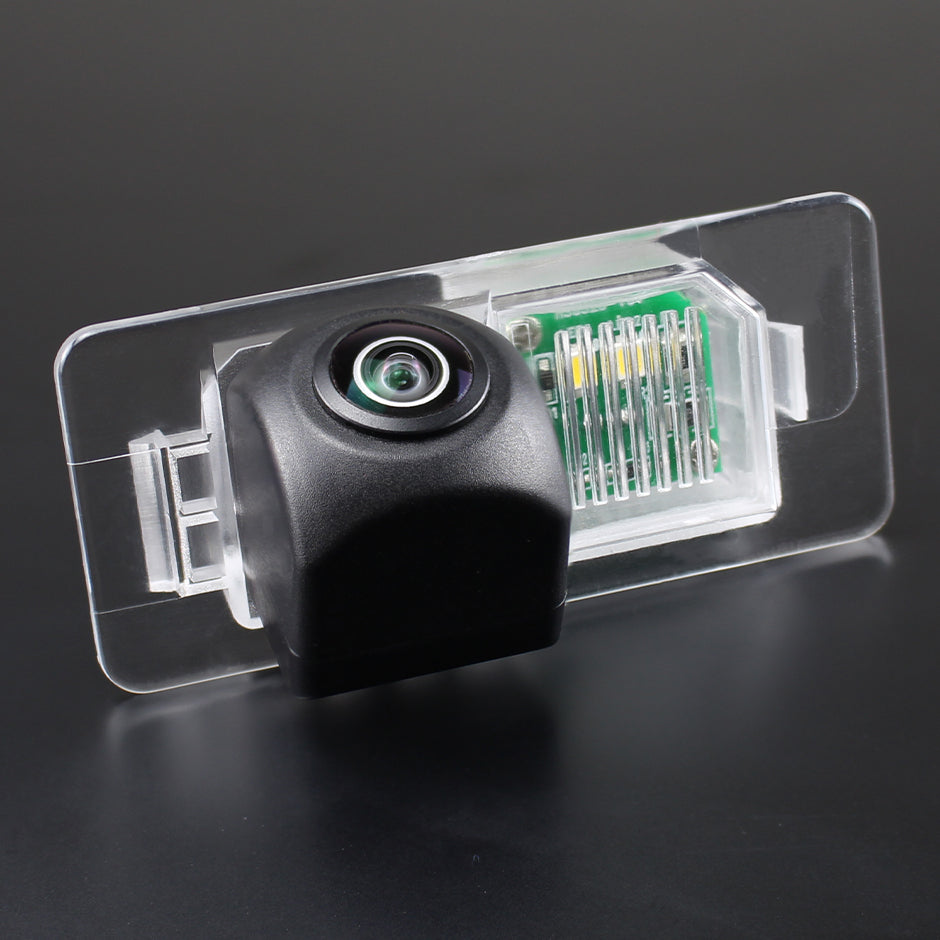 Camera marsarier BMW Seria 3 E90 E91 E92, Seria 5 E39 E60 E61, X6 E71 dedicata, MaxTech ULTRA Dynamic, suport lampa numar OEM, AHD 1080p CVBS 720p, unghi 155 grade, linii dinamice, RCA, navigatii Android aftermarket