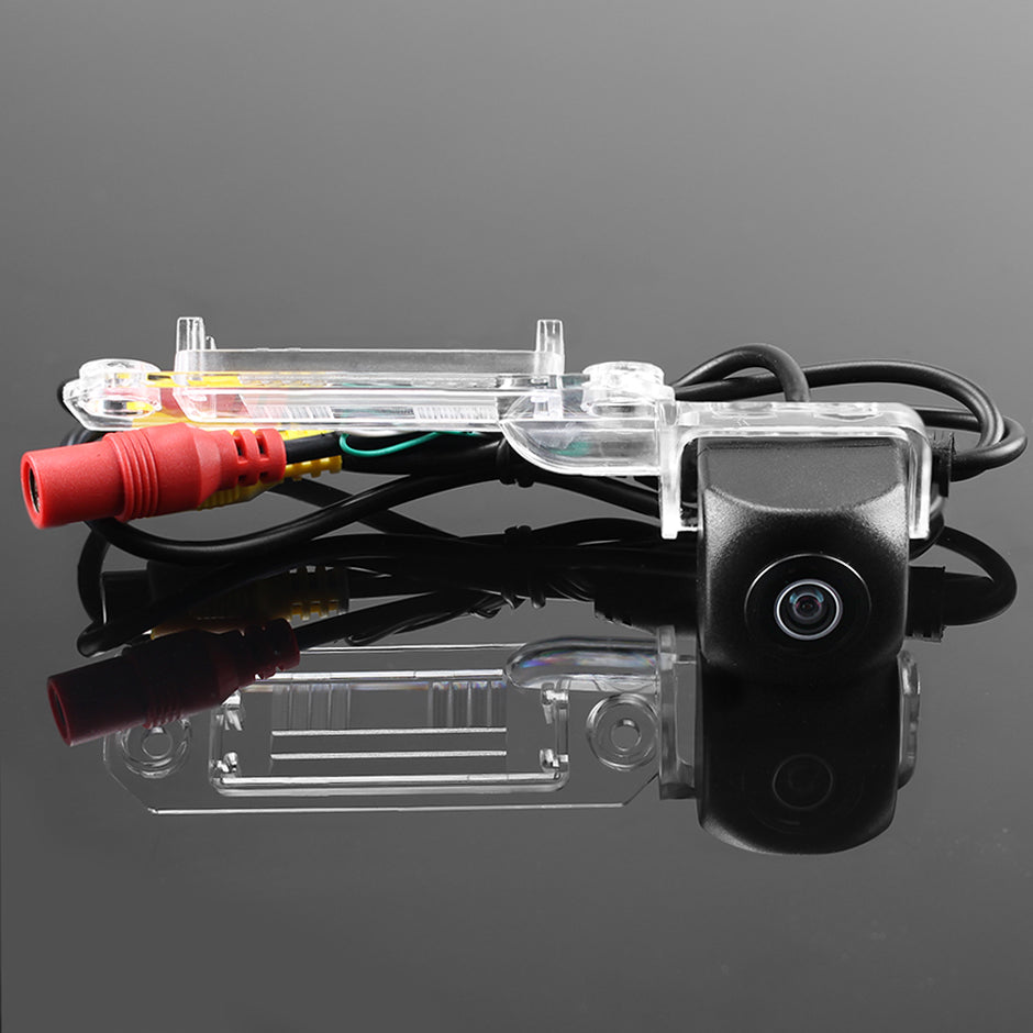 Camera marsarier Skoda Superb II 3T, Volkswagen Passat B6 B7, Passat CC dedicata, MaxTech ULTRA, suport lampa numar OEM, Fisheye AHD 1080p / CVBS 720p, unghi 175 grade, RCA, navigatii Android aftermarket