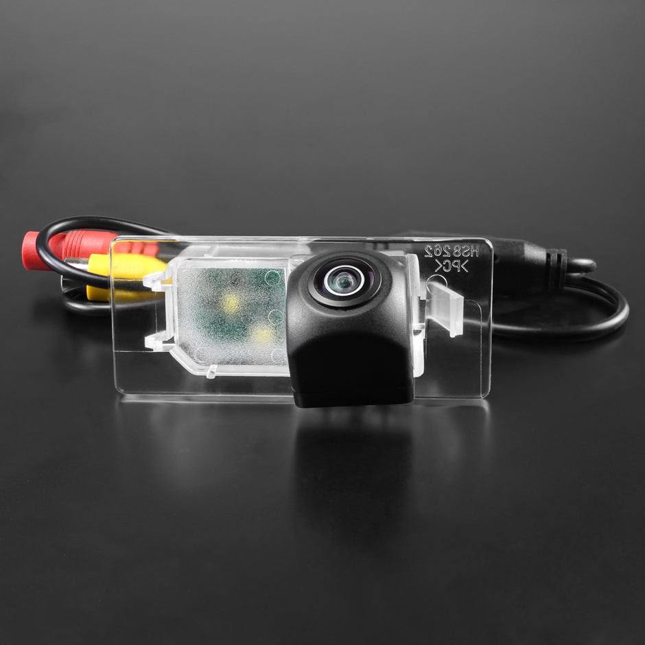 Camera marsarier Audi A1 8X, A3 S3 8V, Q3 8U, Q5 8R dedicata, MaxTech ULTRA Dynamic, suport lampa numar OEM, AHD 1080p CVBS 720p, unghi 155 grade, linii dinamice, RCA, navigatii Android aftermarket
