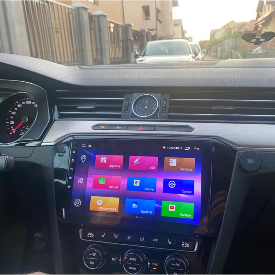 Navigatie VW Passat B8 (2015-2019) dedicata, MaxTech® PRO SERIES, 8 GB Ram 128 GB Rom, OctaCore, Carplay si Android auto, Ecran 10” HD Touch, Sim 4G, ADI/HI-Res, GPS, Wifi, Bluetooth, Radio, USB, EQ, DSP, Waze