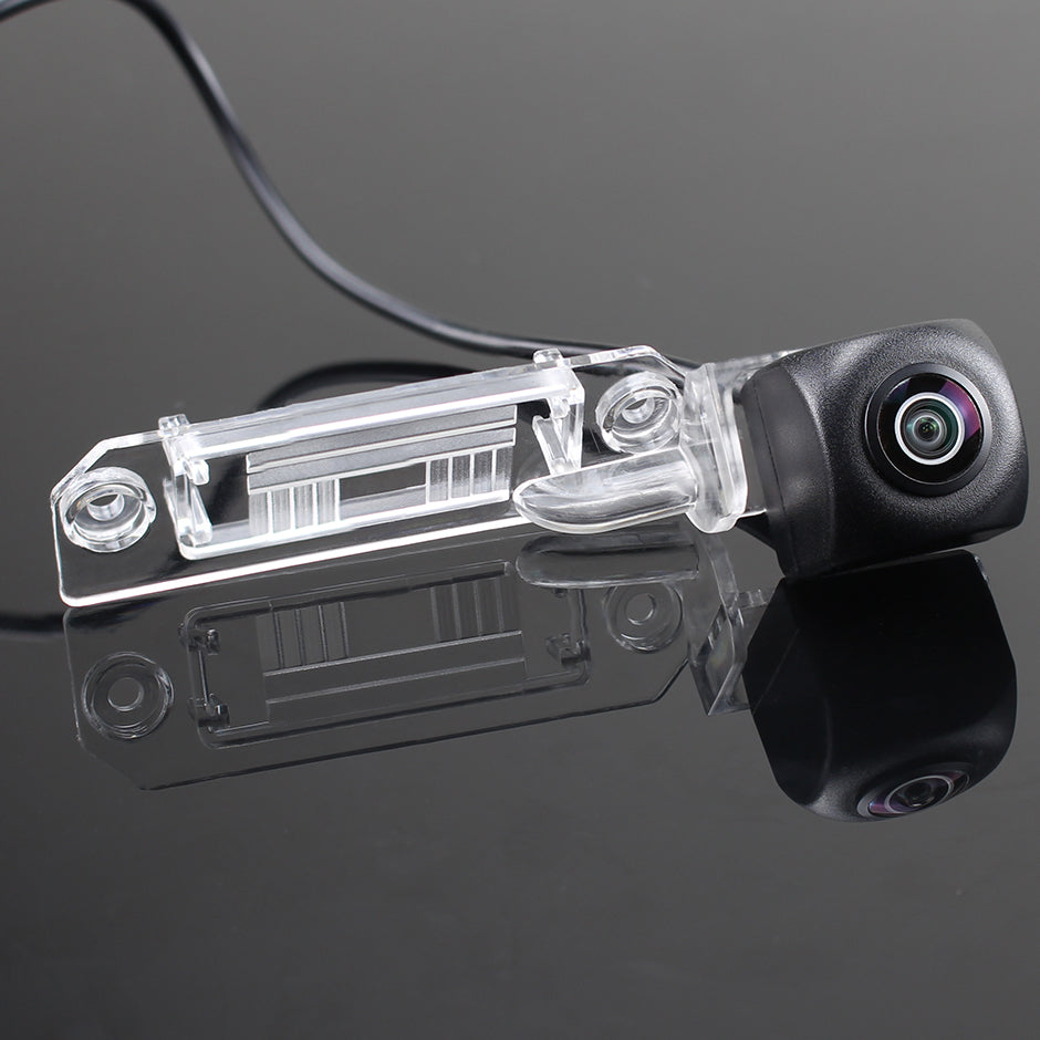 Camera marsarier Skoda Superb II 3T, Volkswagen Passat B6 B7, Passat CC, Bora dedicata, MaxTech ULTRA Dynamic, suport lampa numar OEM, AHD 1080p CVBS 720p, unghi 155 grade, linii dinamice, RCA, navigatii Android aftermarket