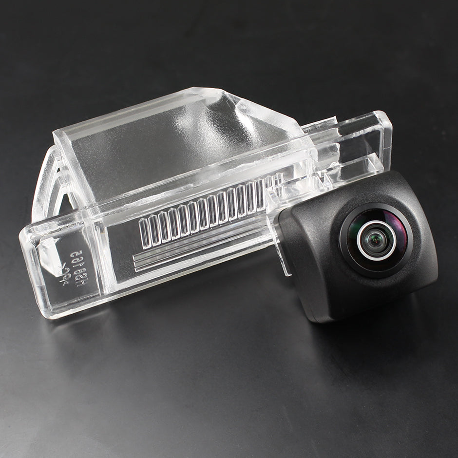 Camera marsarier Nissan Qashqai I, Qashqai+2, X-Trail II dedicata, MaxTech ECO, suport lampa numar OEM, Fisheye CVBS 720x480, unghi 120 grade, RCA, navigatii Android aftermarket