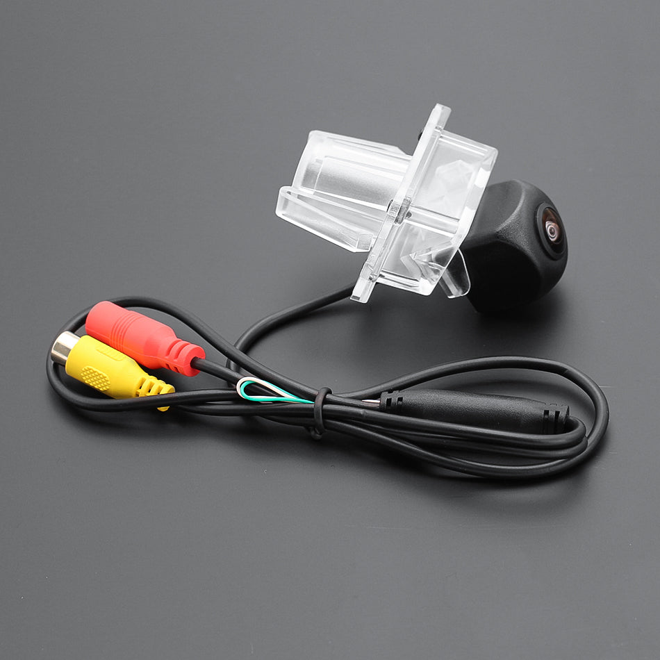 Camera marsarier Mercedes C-Class W204 S204, E-Class W212 S212 dedicata, MaxTech PRO, suport lampa numar OEM, AHD/CVBS 1280x720, unghi 155 grade, RCA, navigatii Android aftermarket