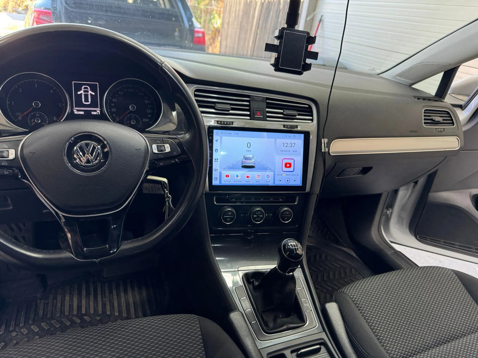 Navigatie Volkswagen Golf 7 (2013-2019) dedicata, MaxTech® PRO SERIES, 2 GB Ram 64 GB Rom, Carplay si Android auto, Ecran 10” HD Touch, GPS, Wifi, Bluetooth, Radio, USB, EQ, DSP, Waze