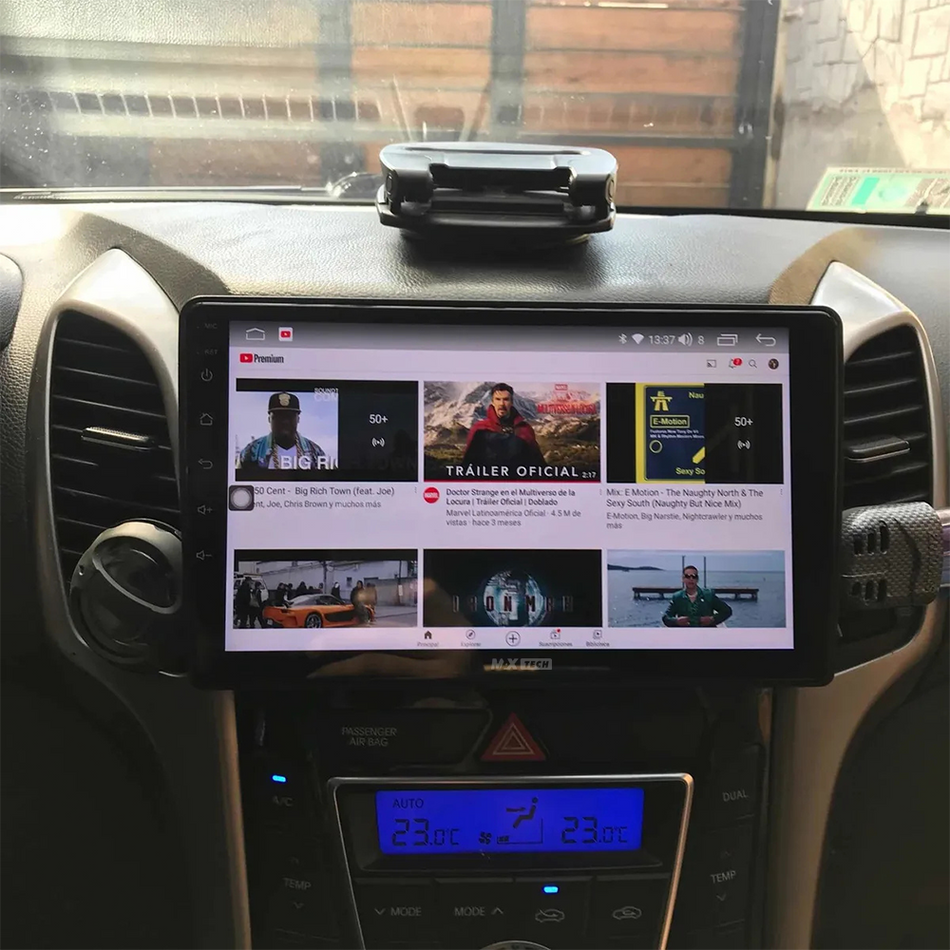 Navigatie Hyundai i30 II 2012-2015 dedicata, MaxTech® PRO SERIES, 2 GB Ram 64 GB Rom, Carplay si Android auto, Ecran 9” HD Touch, GPS, Wifi, Bluetooth, Radio, USB, EQ, DSP, Waze